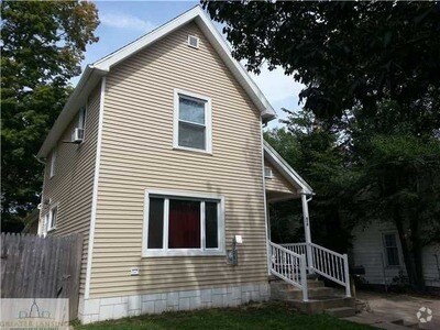 Building Photo - 418 W Lapeer St Unit Front Rental