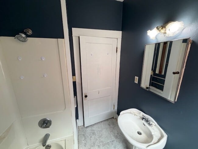 Photo - House for Rent in Canton