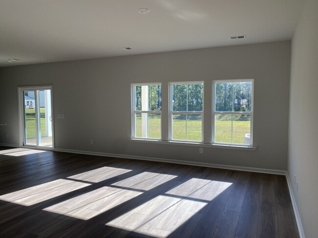 Photo - 128 Barefoot Dr