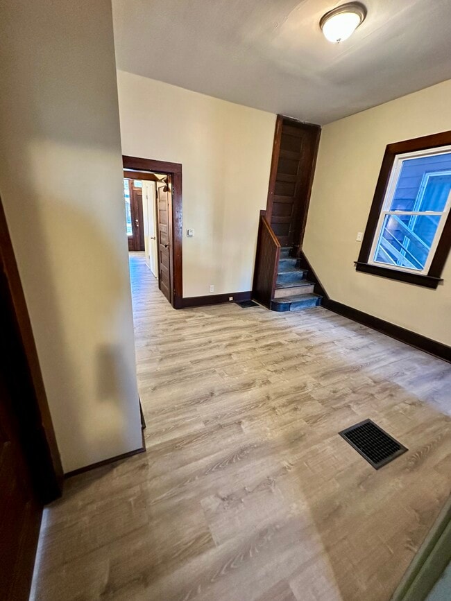 Photo - 735 Fountain Sq Unit 735 Down