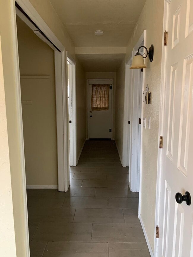 Photo - 2105 Lake Omega St