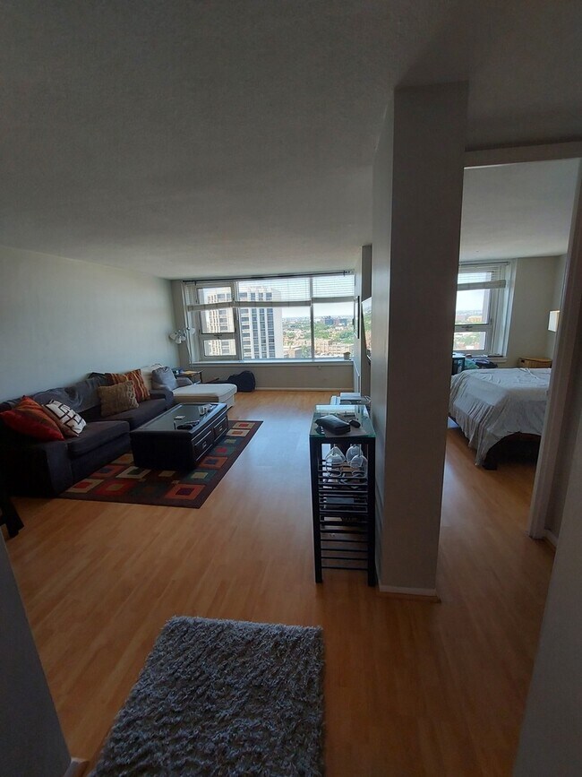 Photo - 2728 N Hampden Ct Unit 1702