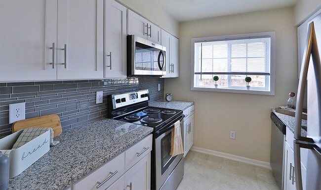 Elmwood Terrace Apartments and Townhomes