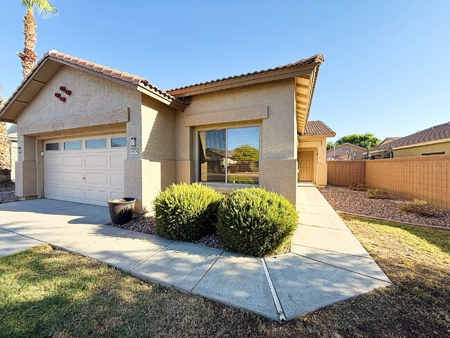 Building Photo - Spacious Cul-de-Sac Home with Den, RV Gate...