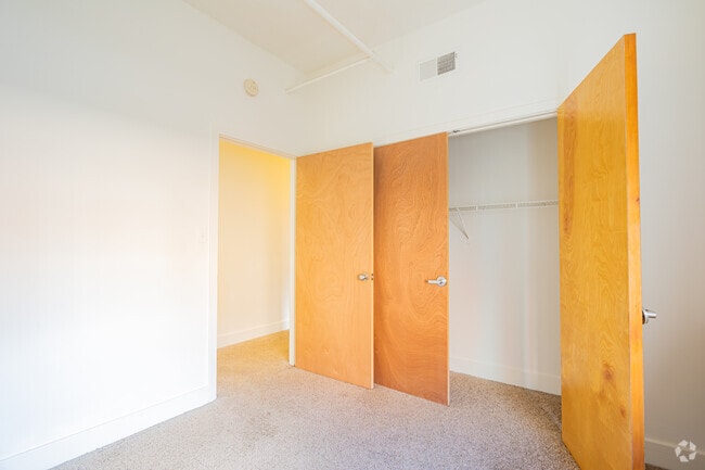 3HAB, 2BA - Grace & Monroe Apartments