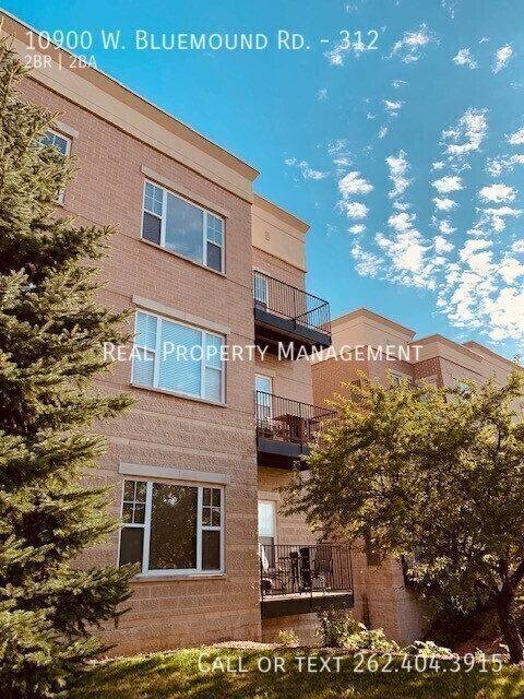 Photo - 10900 W Bluemound Rd