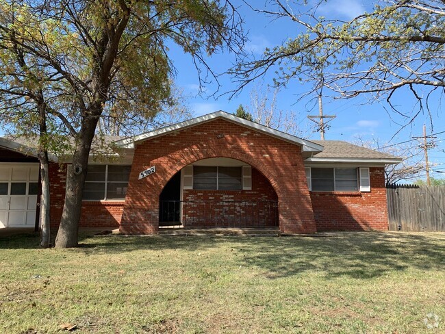 Building Photo - 4 bedroom 2 bath 1 garage 1carport . Recen... Rental