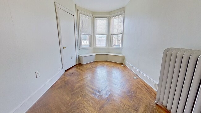 Photo - Spacious 1 Bedroom Apartment