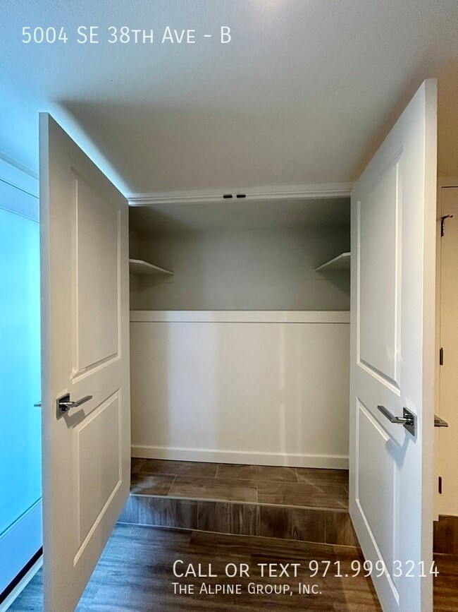 Photo - 5004 SE 38th Ave