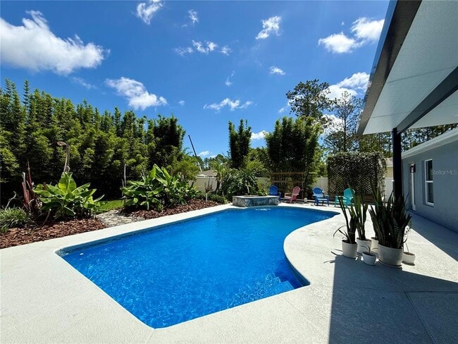 Photo - 42 Renworth Ln