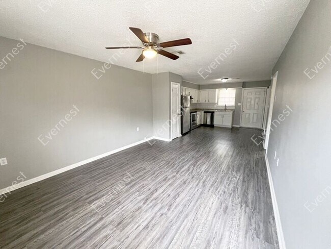 Photo - 1800 Labette Manor Dr Unit 8