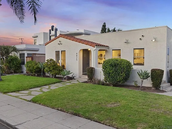 Photo - 4825 Biona Dr