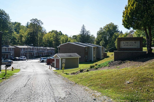 Photo - Lincoln Apartments