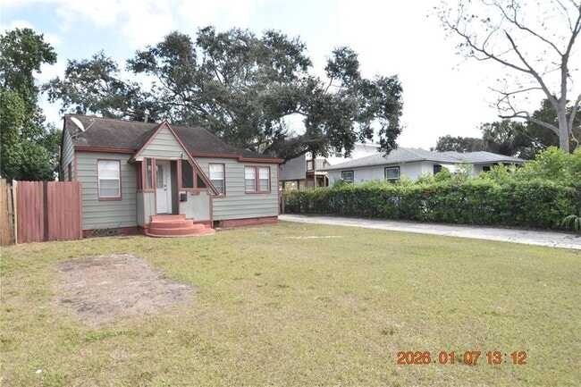 Photo - 2500 Auburn St S