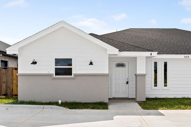 Photo - 664 Marrs Ave