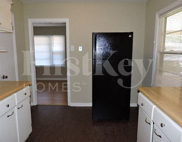 Photo - 1458 S White Station Rd