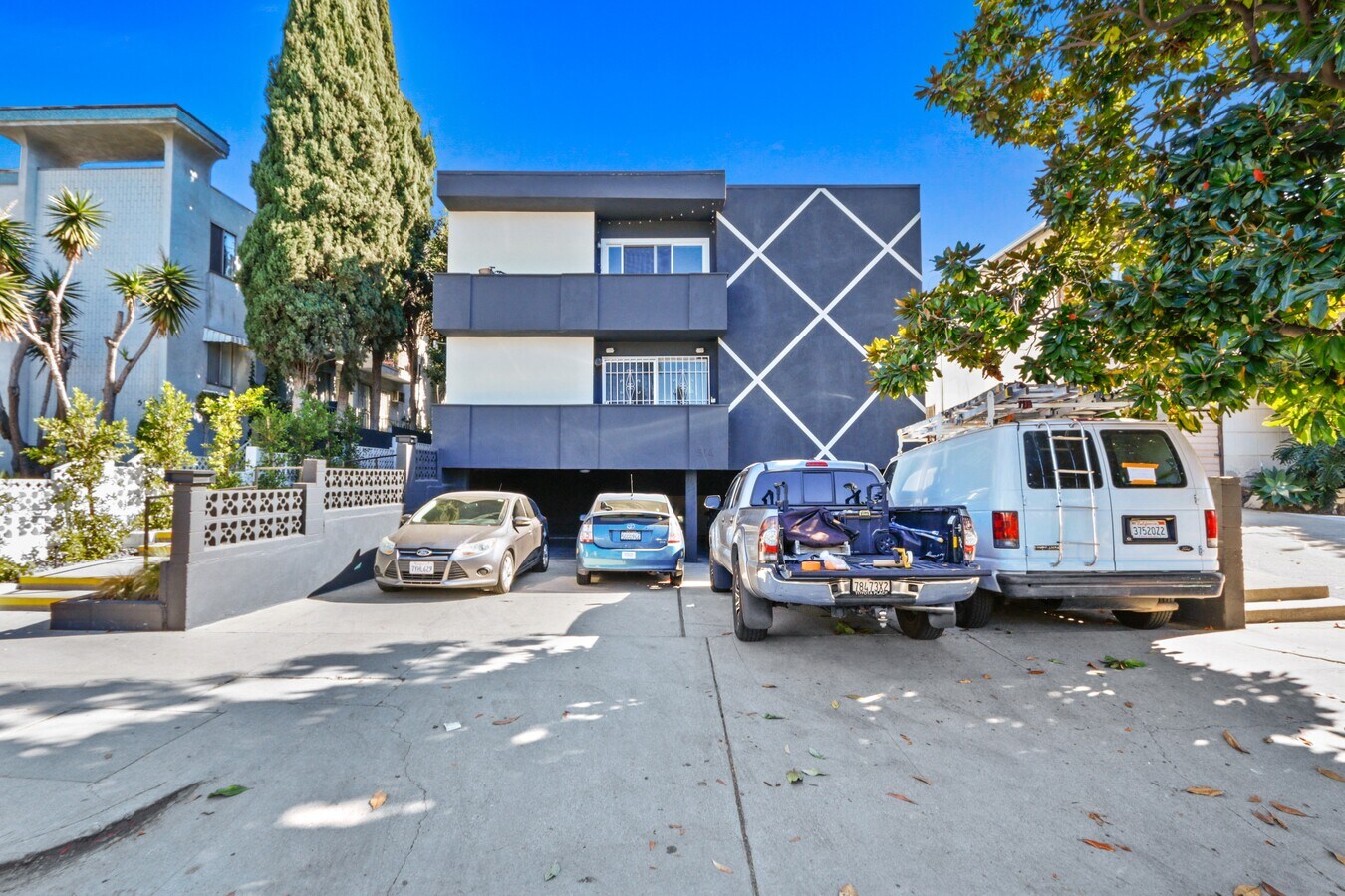 514 N Hayworth - 514 N Hayworth