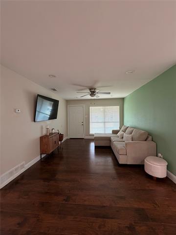 Building Photo - 9605 Kittyhawk Ln