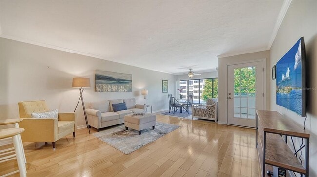 Photo - 835 S Osprey Ave Unit 201