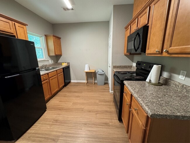 Photo - 47 County Rd