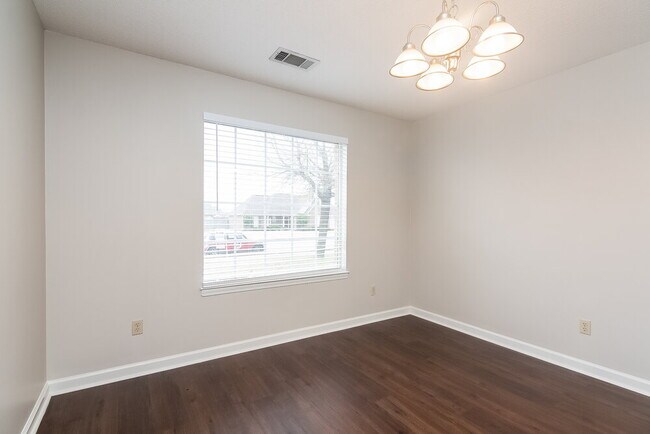 Photo - 7457 Jennifer Dr