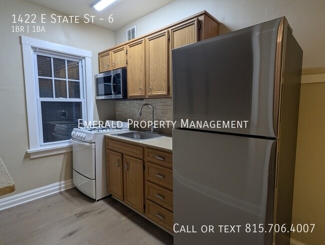 Photo - 1422 E State St Unidad 6