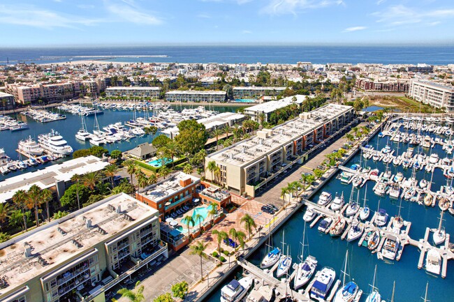 Harborside Marina Bay