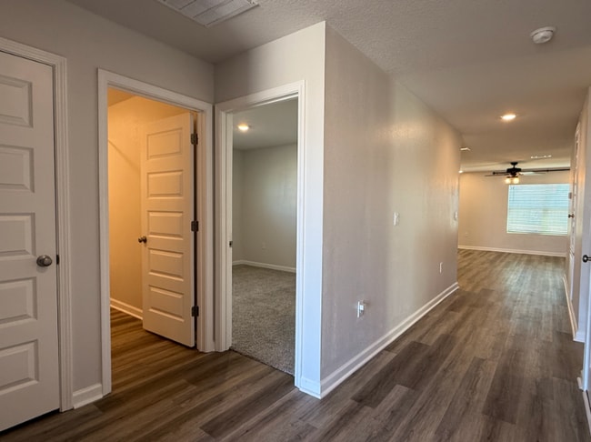 Photo - 437 Scarborough St