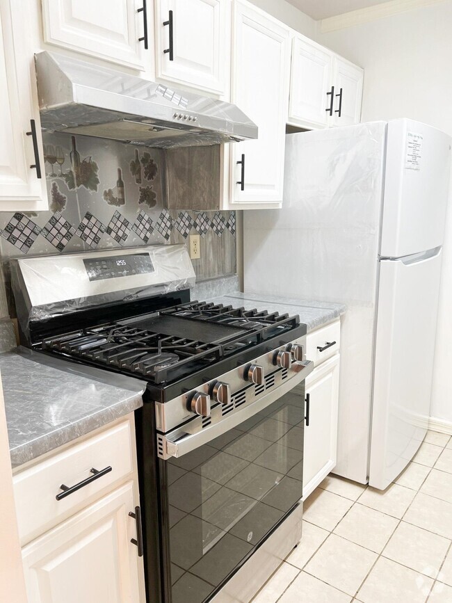 Building Photo - 66 Grieco Dr Unit 1st Fl Rental