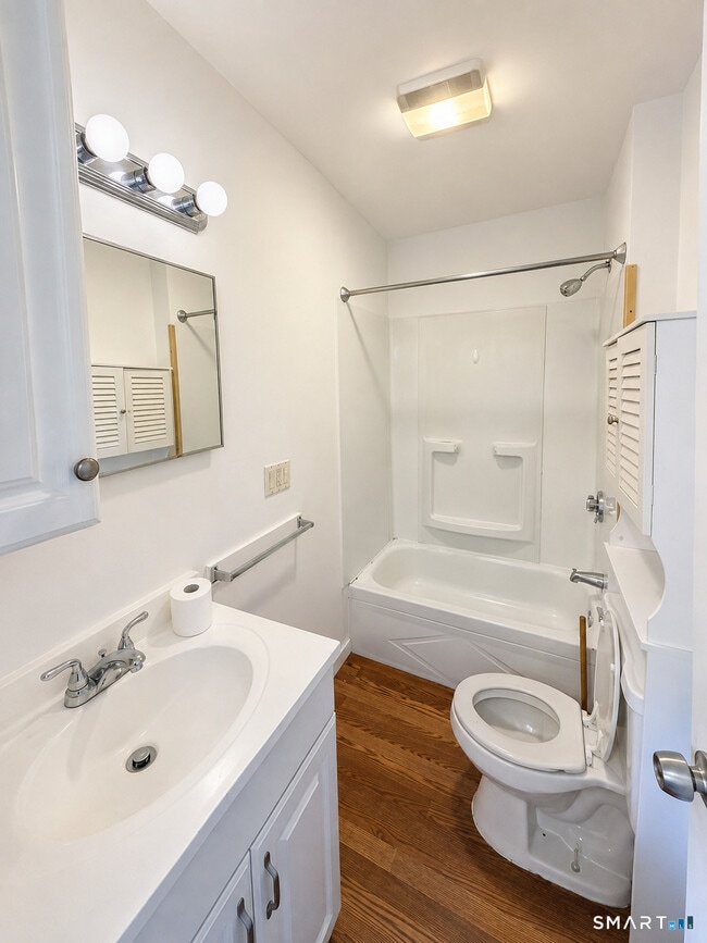 Photo - 136 Chapman St Unit 2B