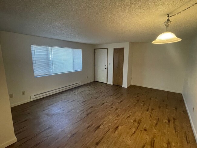 Photo - Great 3 Bedroom 1.75 Bathroom Condo! Washer/Dryer Hook Ups! W/S/G Paid!