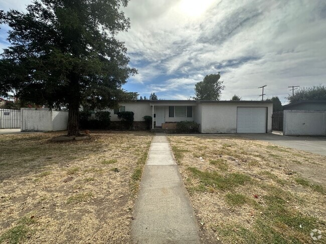 Building Photo - 1316 Thorsen Ave Rental