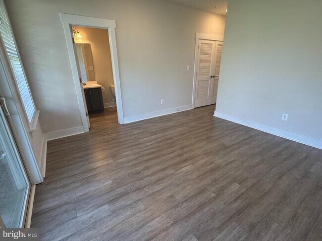 Photo - 213 Pomegranate Ln