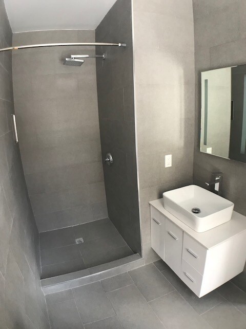 Photo - 802 Broadway Unidad 0