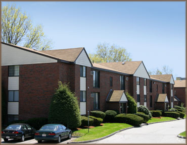 Building Photo - Olde English Village Rental