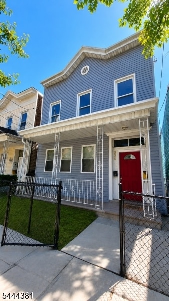 Building Photo - 535 28th St