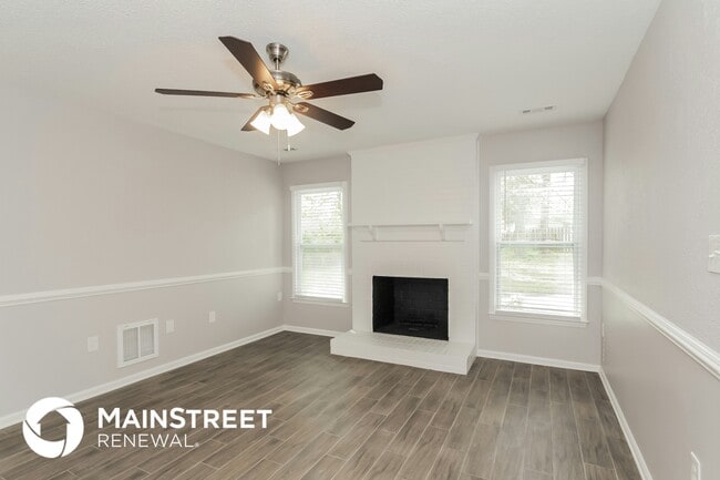 Photo - 5000 Tritton Pl