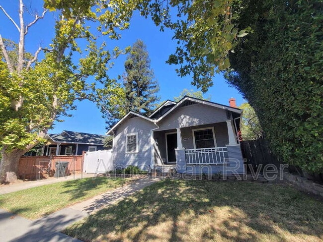 2153 7th Ave