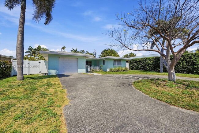 Photo - 2725 SE 2nd Ct