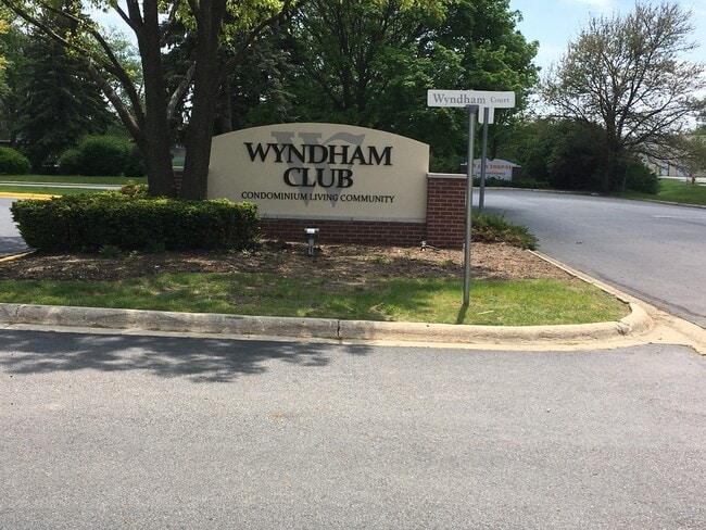 Photo - 1374 E Wyndham Cir Unit 202