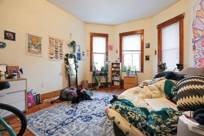 Photo - 346 Faneuil St Unidad 2