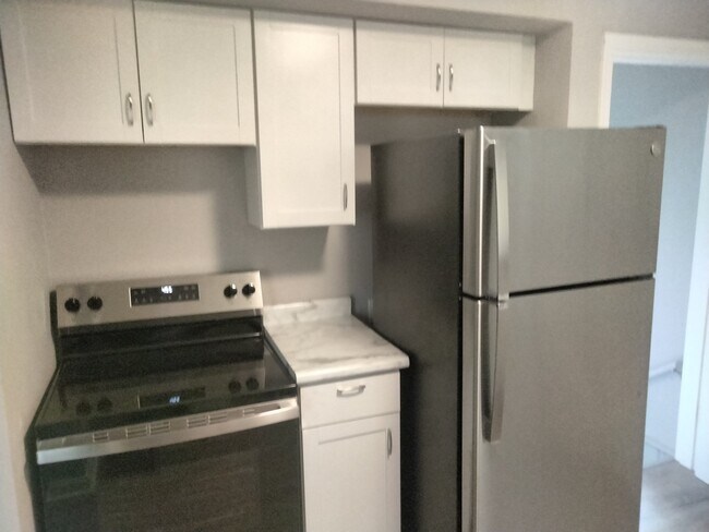 Photo - 70 Illona Dr
