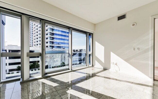 Photo - 4471 Dean Martin Dr Unit 507