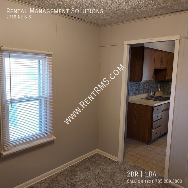 *OAKLAND AREA* 2718 NE B St 2 BED/1 BATH Rental House Rental in Topeka, KS