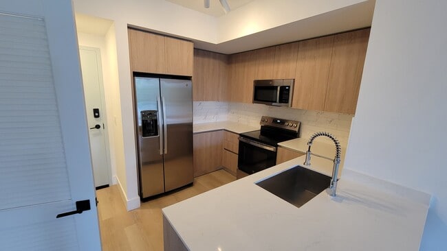 Photo - 2533 NE 183rd St Unit A1