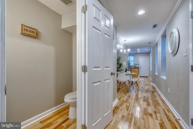 233 S Highland Ave