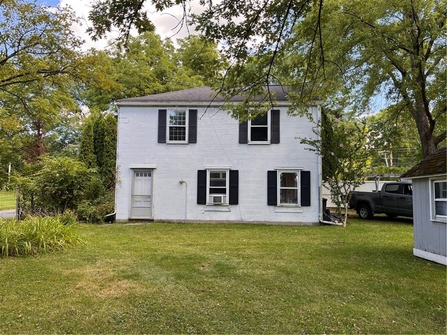 Building Photo - 410 N Main St