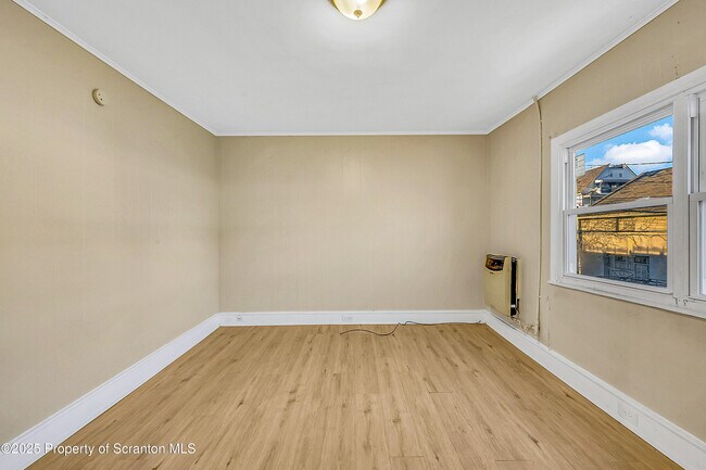 Photo - 1101 Washburn St