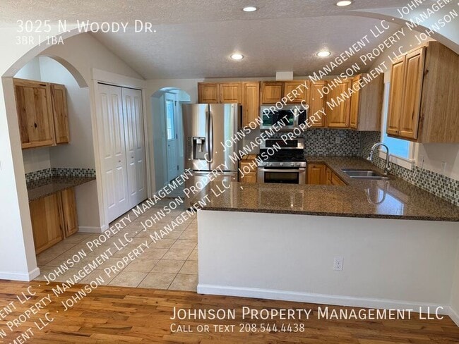 Photo - 3025 N Woody Ln