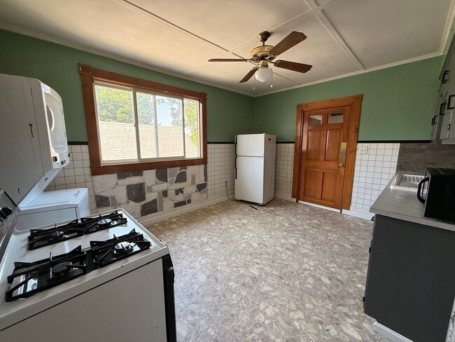 Photo - 190 Ennell St Unit 2